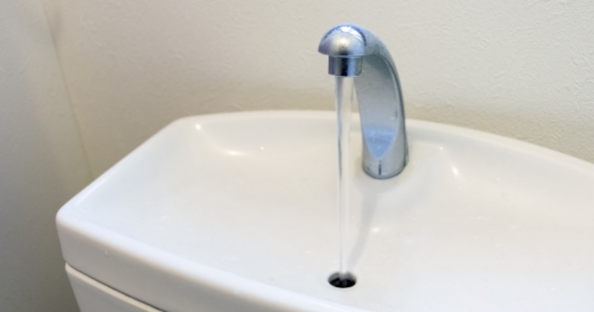 トイレの水が止まらない原因は浮き玉？チェック方法や修理方法を解説
