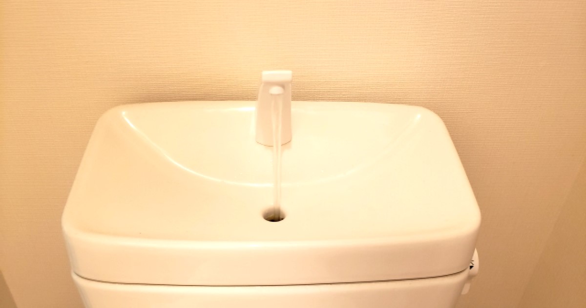 トイレのゴムフロート交換は自分でできる？手順と交換費用の目安